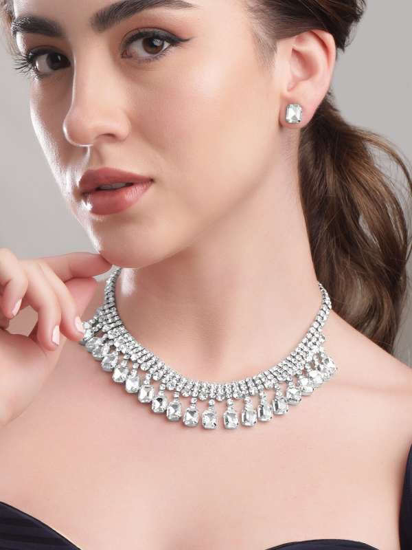 Necklace on myntra sale