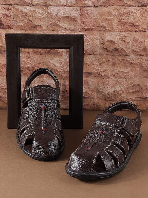 Buy Mochi Men Casual Leather Black Sandals online-hancorp34.com.vn