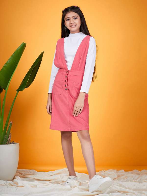 Pink pinafore 2025