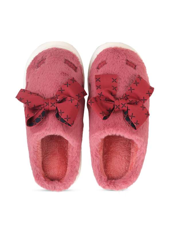 Winter slippers clearance for girls