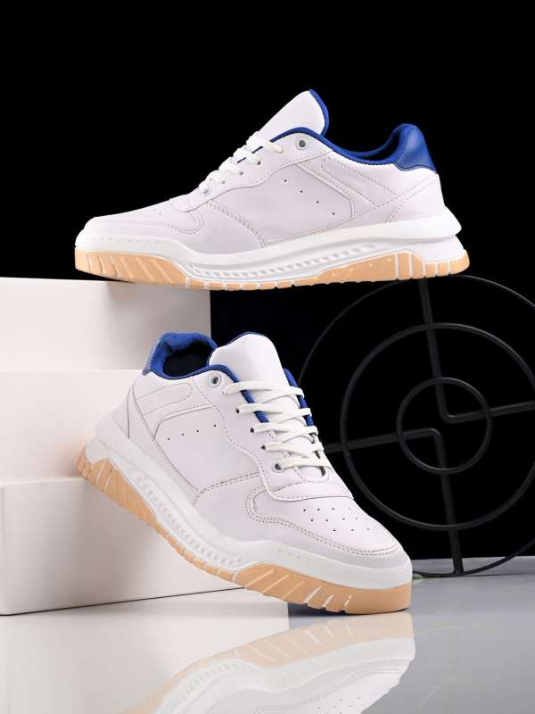 Men s casual 2024 shoes narrow width