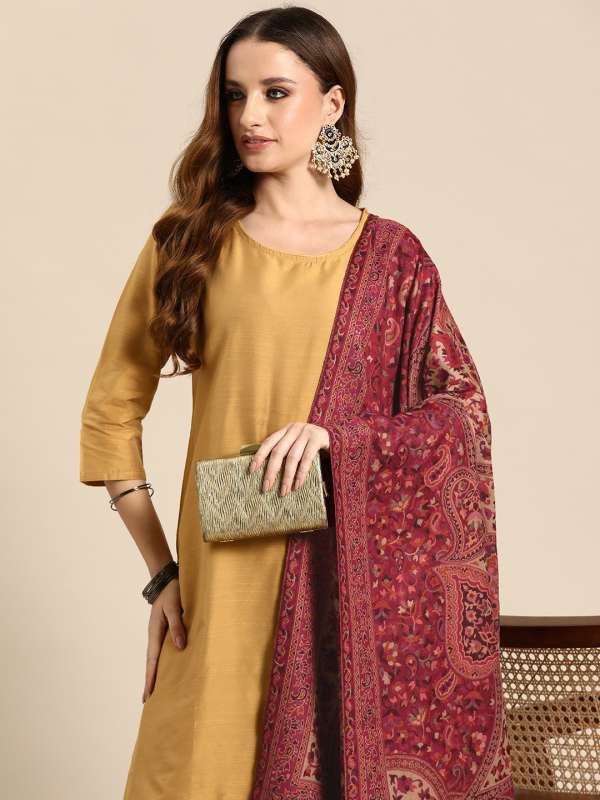 Famous By Payal Kapoor Wool Shrug - Buy Famous By Payal Kapoor Wool Shrug  online in India