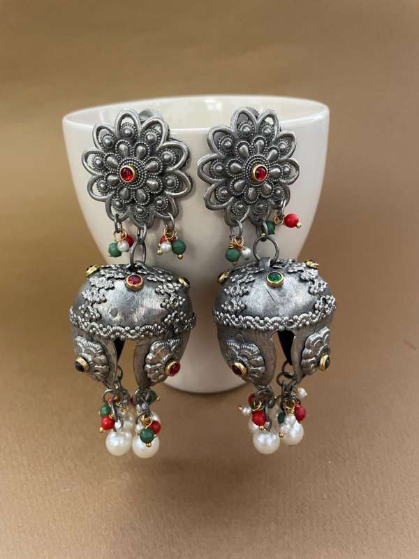 Latest earrings deals for gown