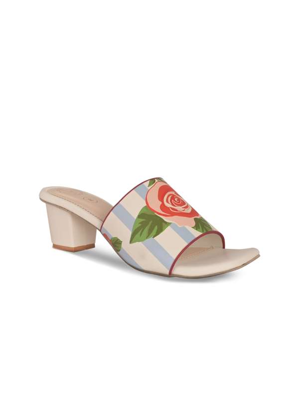 Gucci sandals with flowers top