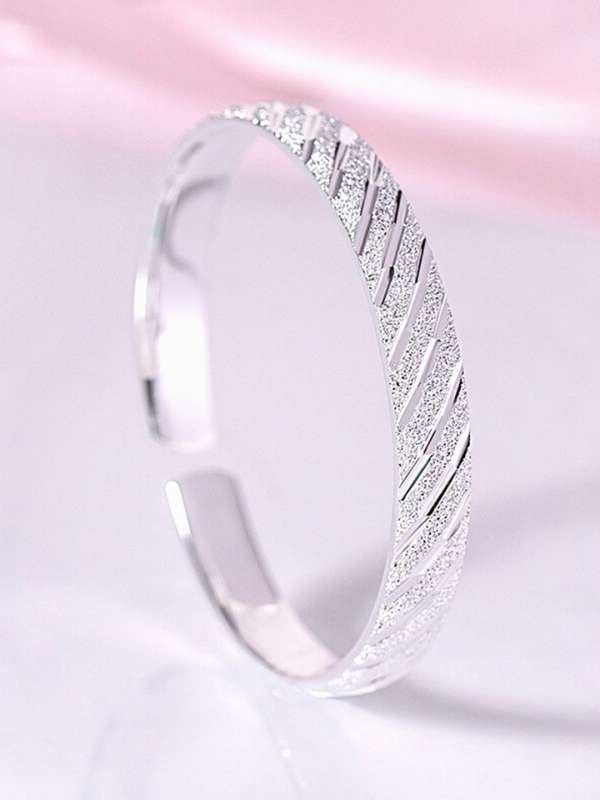 Silver kada for girl price on sale