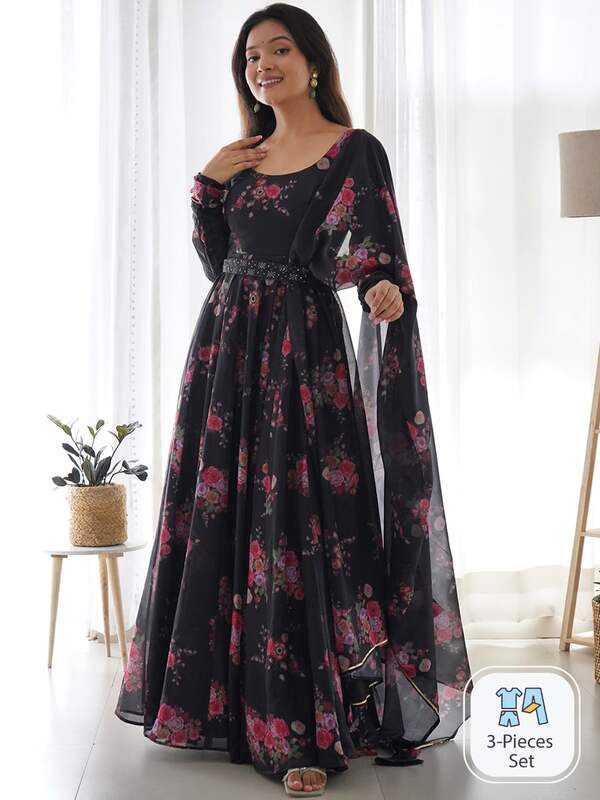 Embroidered Ladies Party Wear Black Gown, 3/4th Sleeves at Rs 1900 in Surat-hkpdtq2012.edu.vn