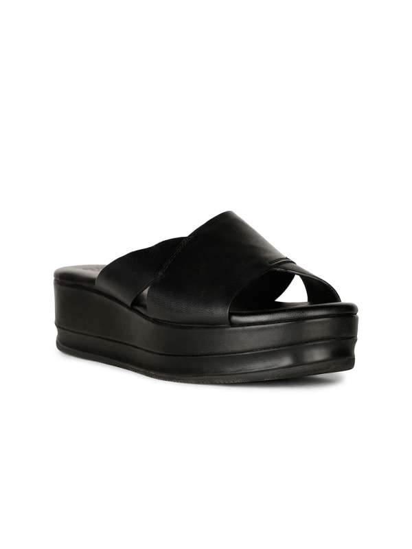 Naturalizer deals black wedges
