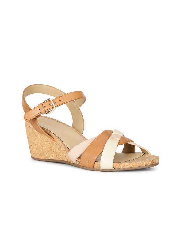 Clarks and naturalizer 2025