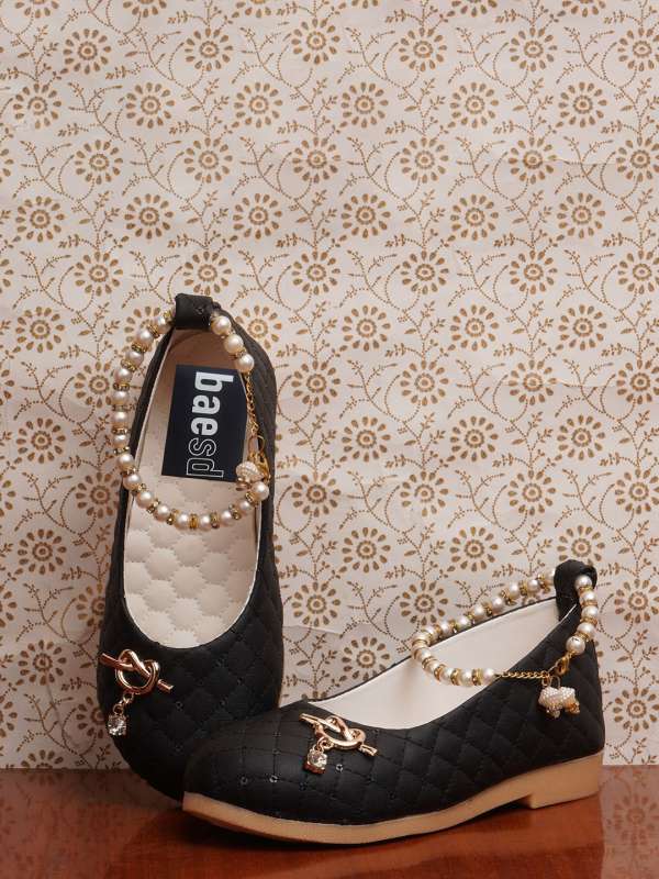 Trendy flats deals