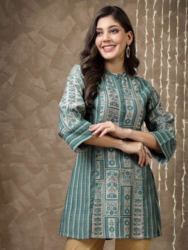 Srishti hot sale kurtis myntra