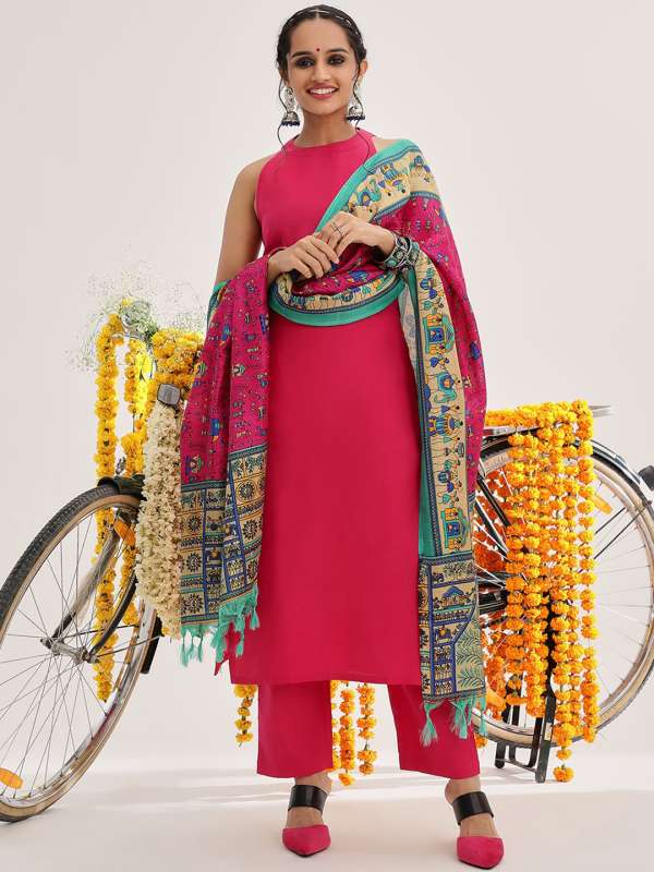 Halter outlet neck suit