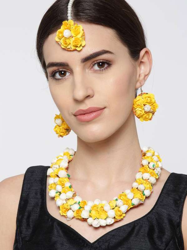 Jewellery Traditional Saree Buy Jewellery Traditional Saree
