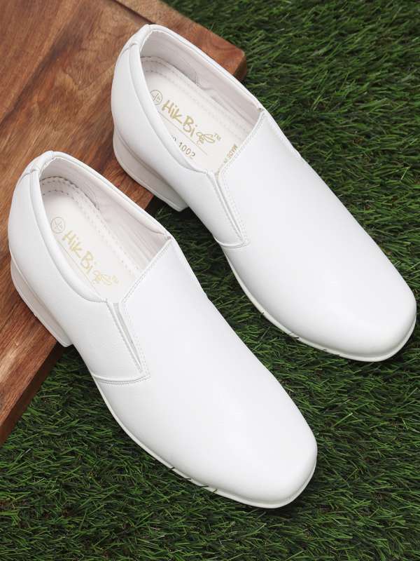 White smart shoes store