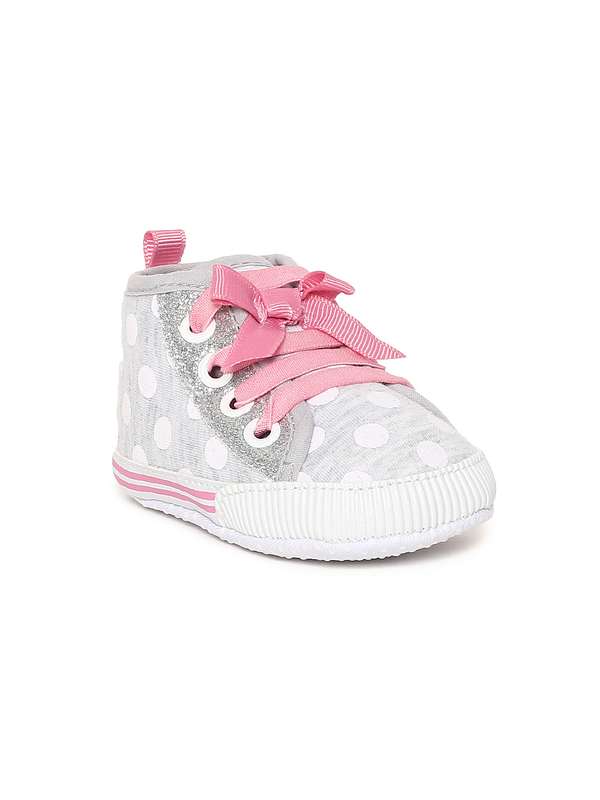 sports shoes below 200 rupees