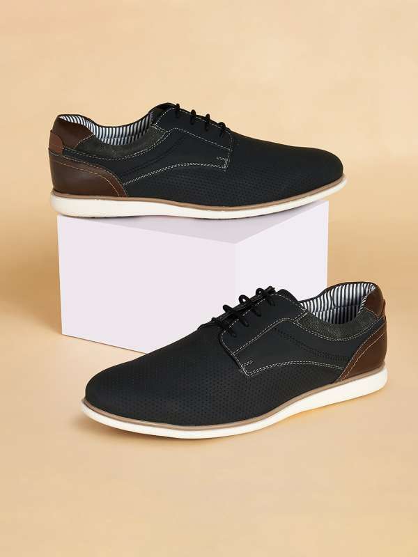 Pantaloons footwear online top