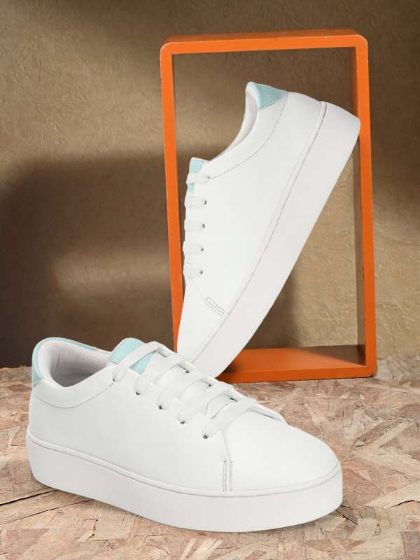 Carlton london discount white shoes