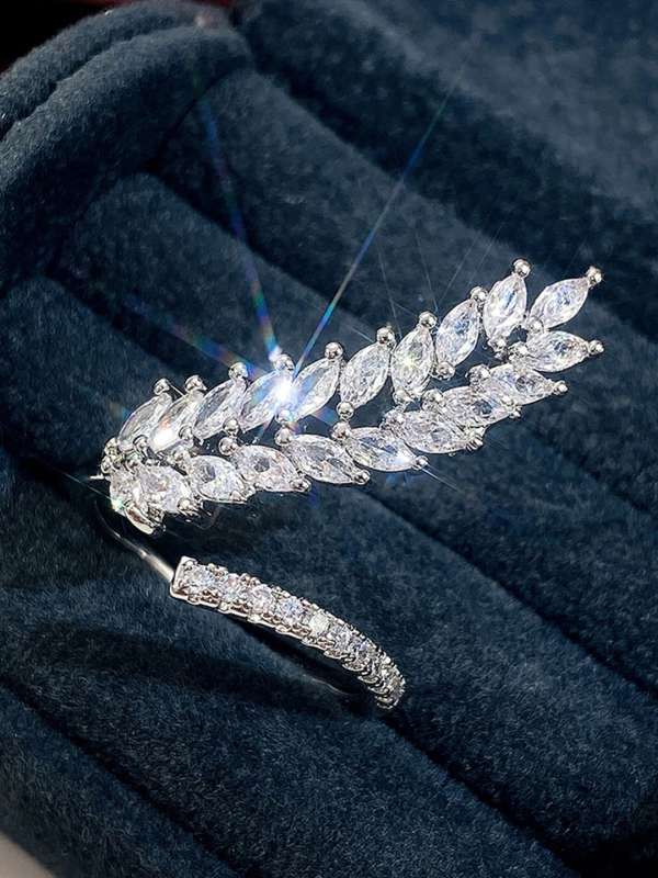 Silver and diamond ring top