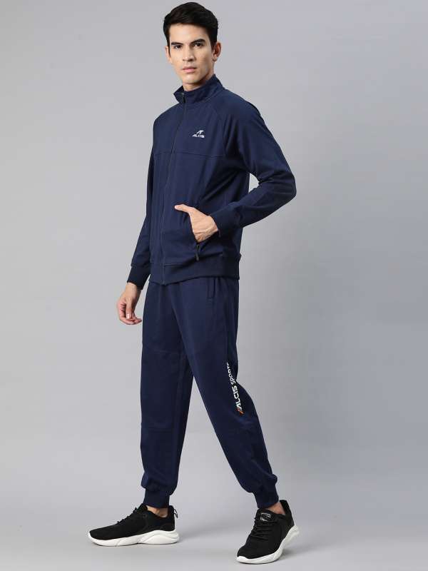 New model tracksuit store