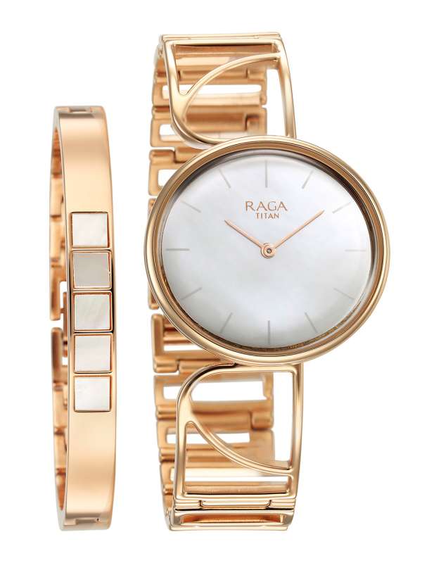 Titan watch deals gift box