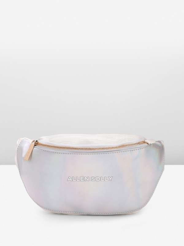 Fanny discount pack myntra