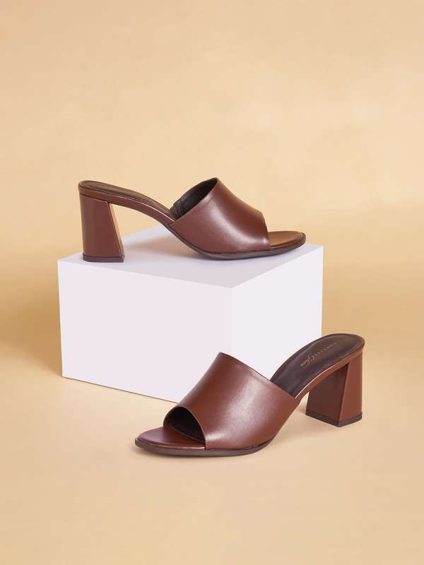 Pantaloon heel hot sale
