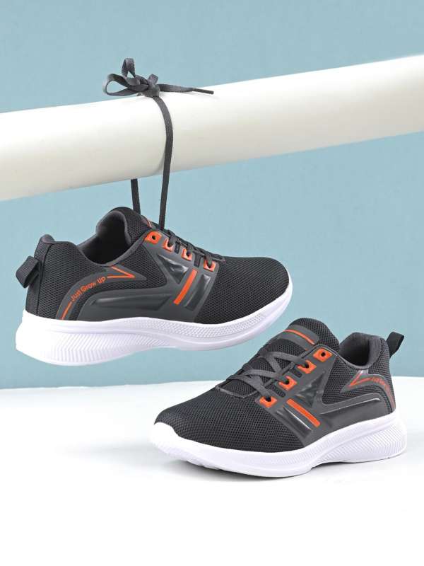 Roadster running shoes shop