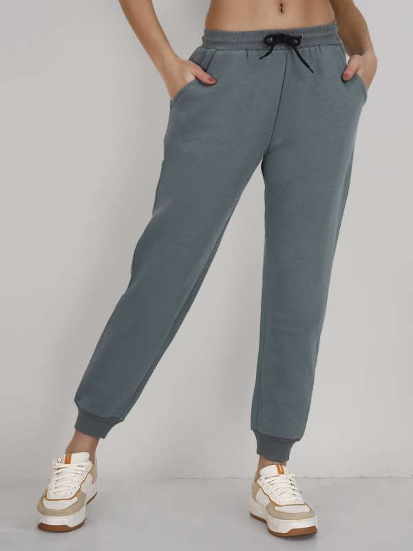 Long Sleeves Pyjama Set Buy Long Sleeves Pyjama Set online in India
