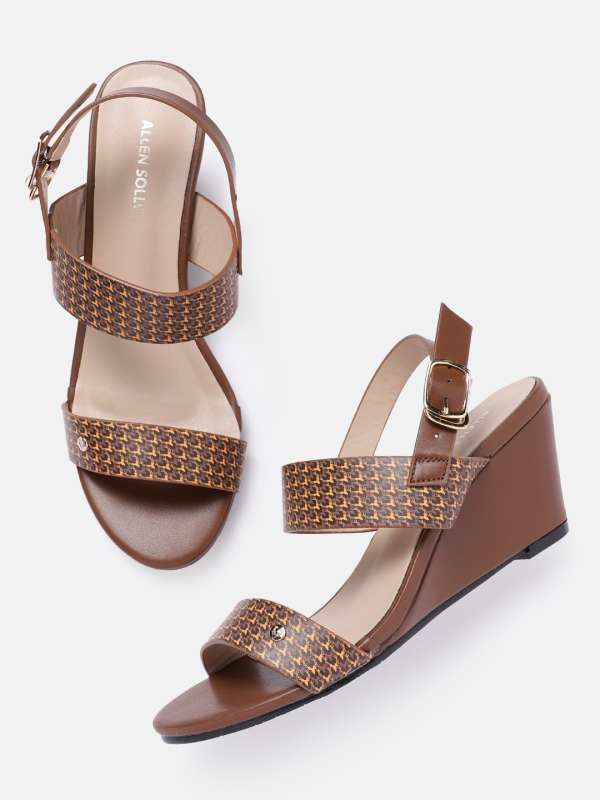 Myntra wedges sales