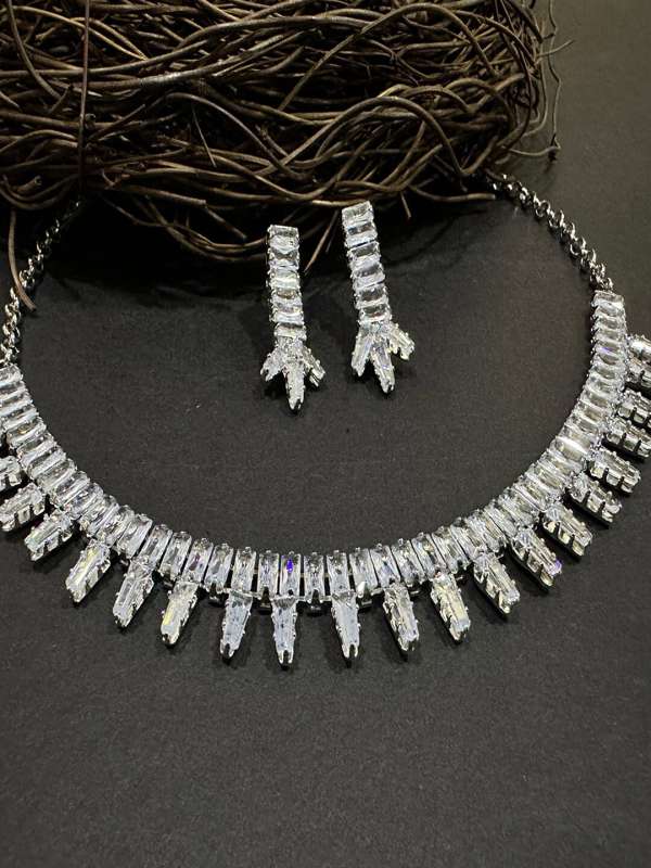 Buy silver hotsell antique jewellery online