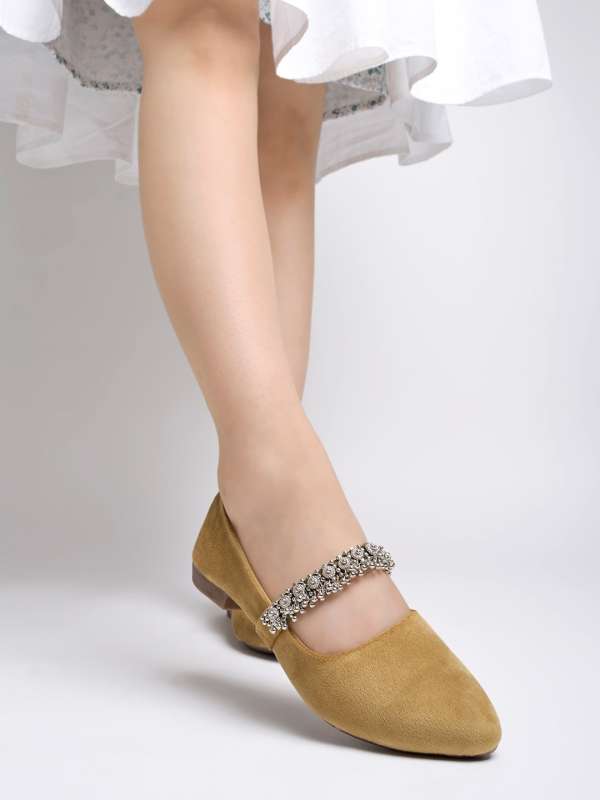 Shoetopia flats store