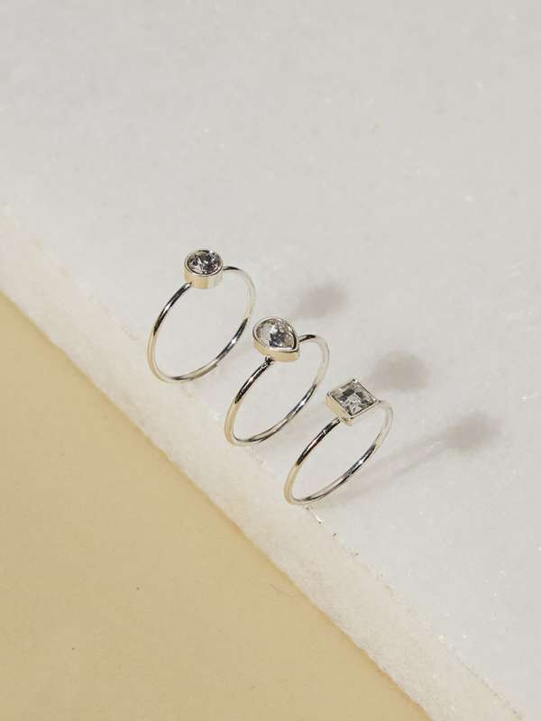 Accessorize silver rings store