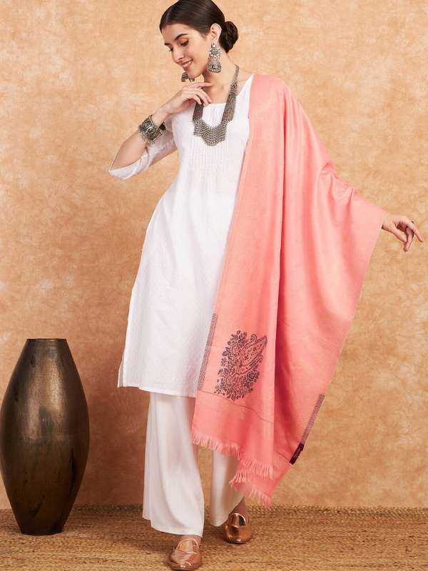 Pink stoles new arrivals online