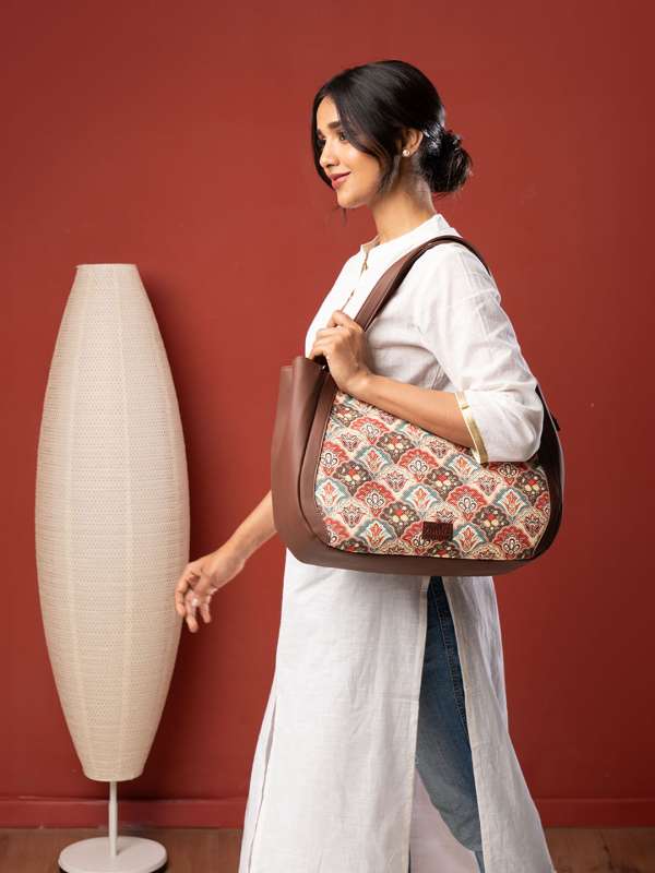 Women Sale Handbags Buy Women Sale Handbags online in India