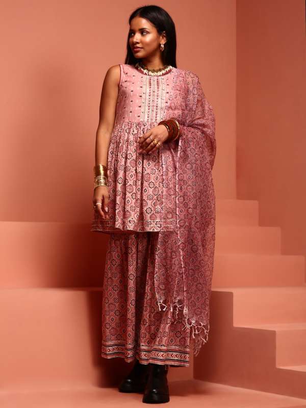 Imara suit sets online new arrivals