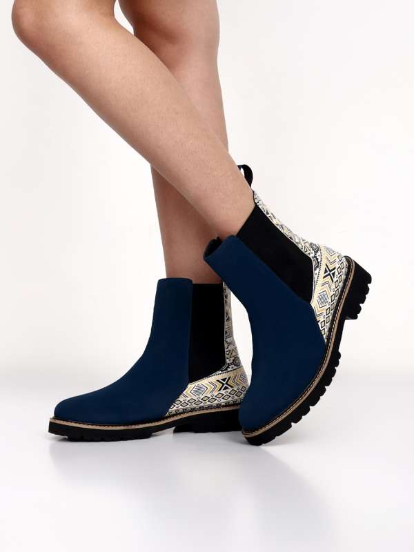 Navy blue chelsea boots hot sale
