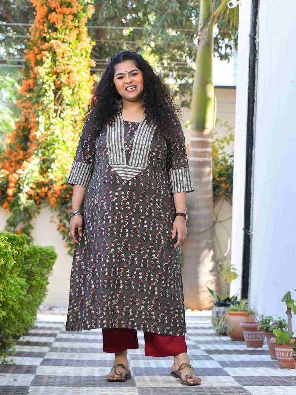 Meeras plus top size store