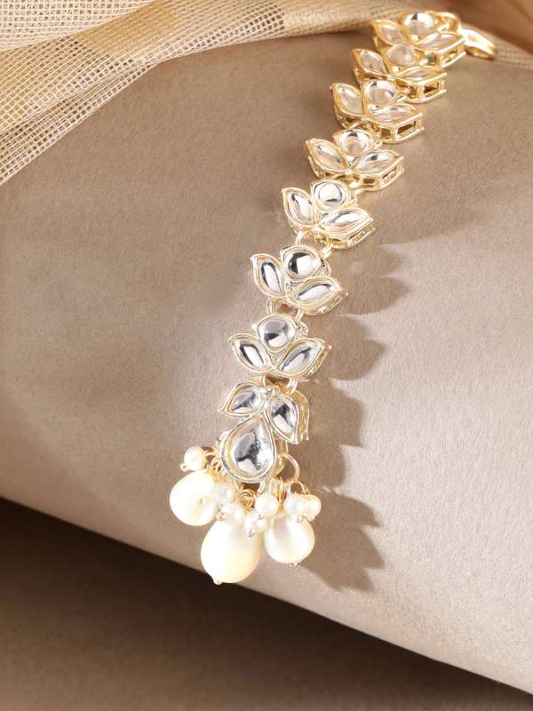 Maang tikka sales online myntra