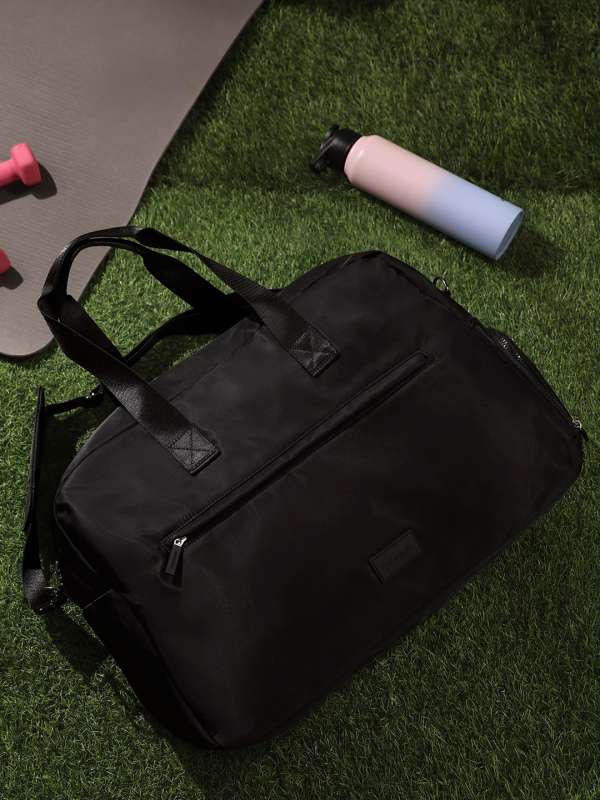 Accessorize duffle bag hot sale