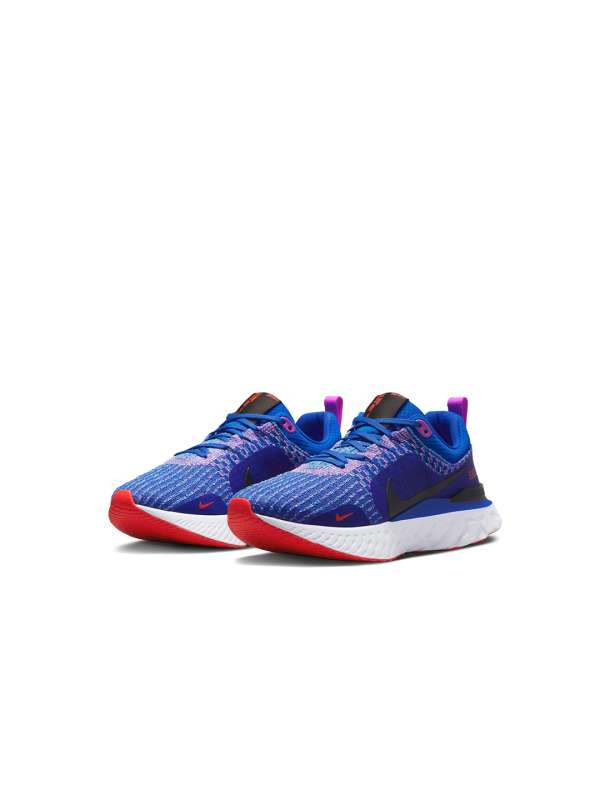 Nike running shoes myntra 2025