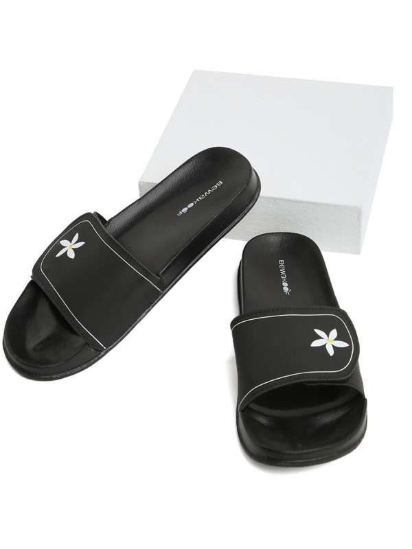 Bewakoof slippers sales