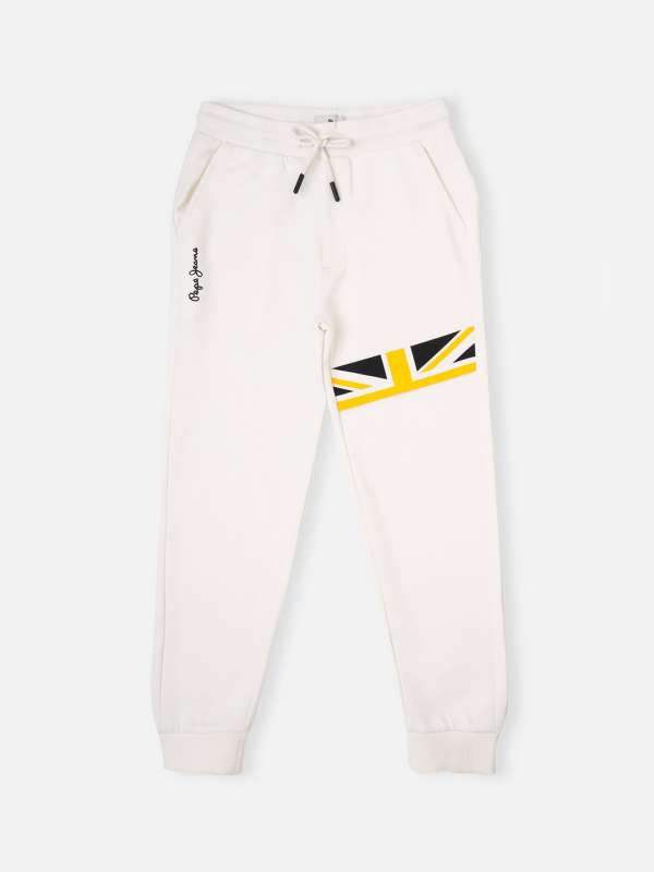 White top jeans myntra