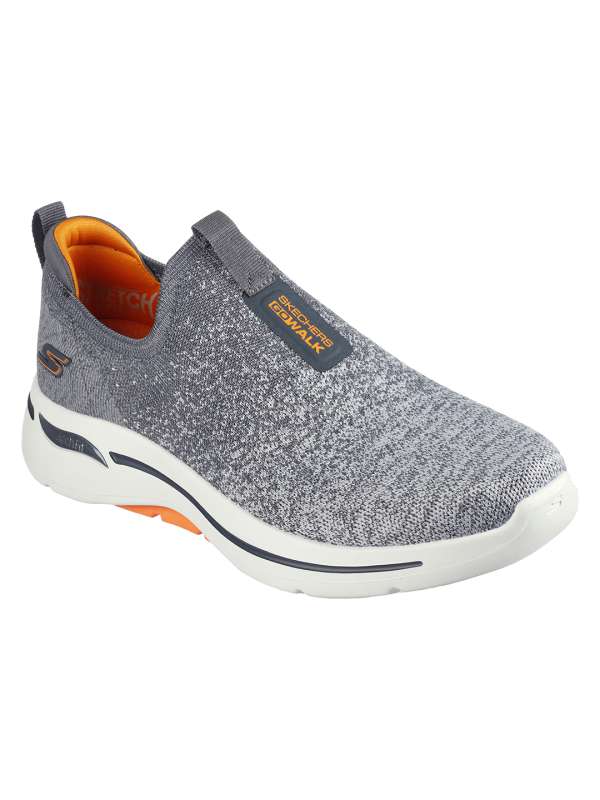 Axis sports shoes clearance