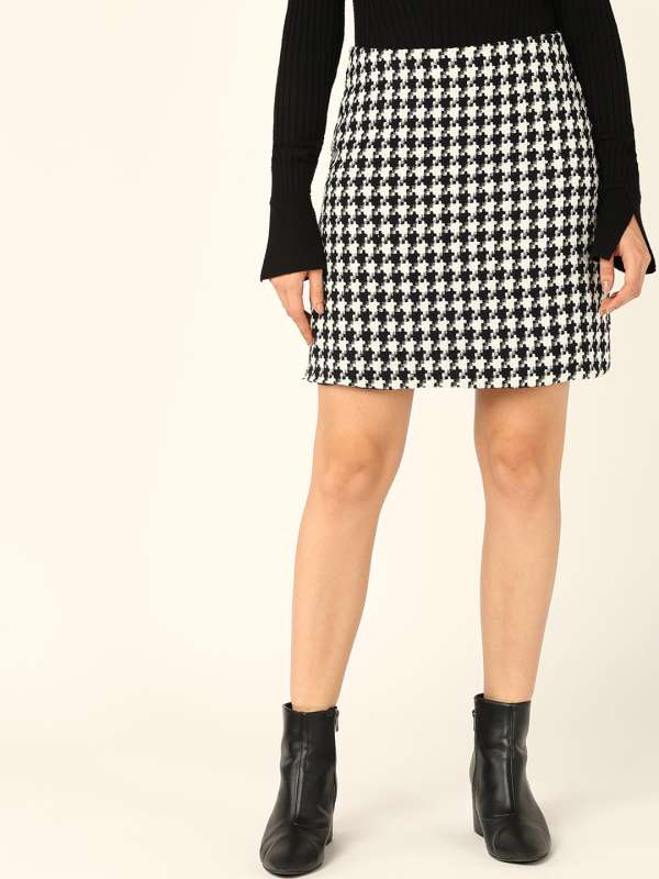 Vans black deals and white skirt
