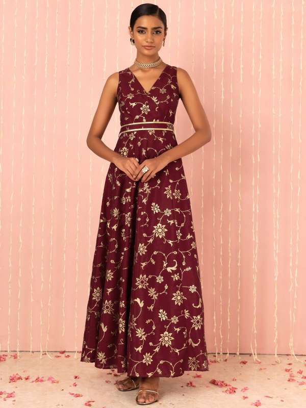 Shantanu and nikhil dresses online outlet