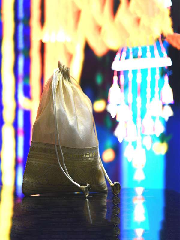 Banarasi bag discount