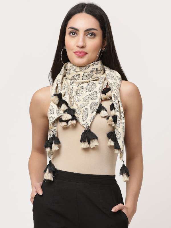 Square scarf in beige colors with logo. - TopU-Up