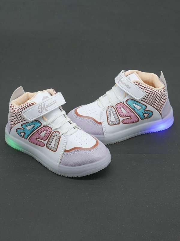Light shoes online store