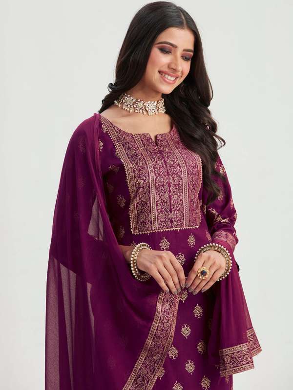 Box sales pleated anarkali