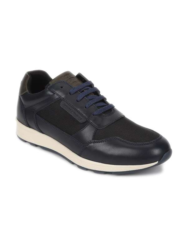 Royal blue sales bottom shoes
