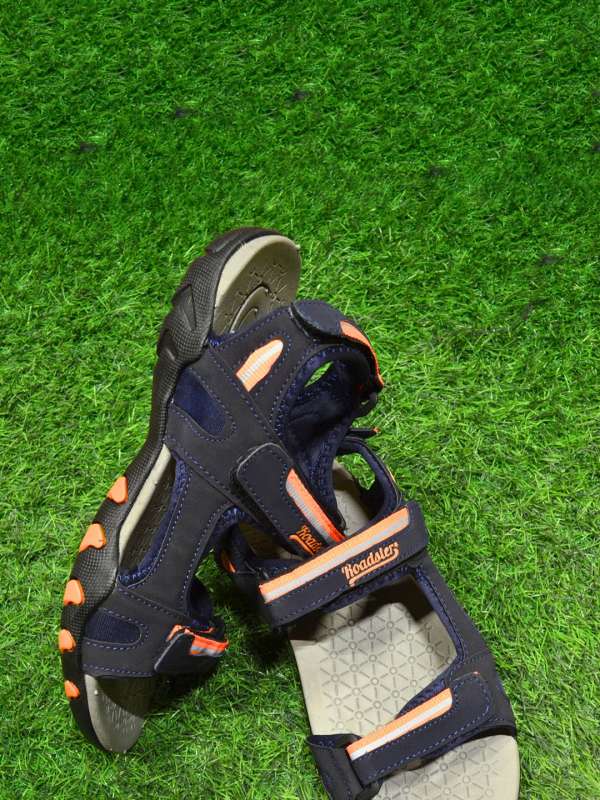 Pavers hotsell velcro sandals